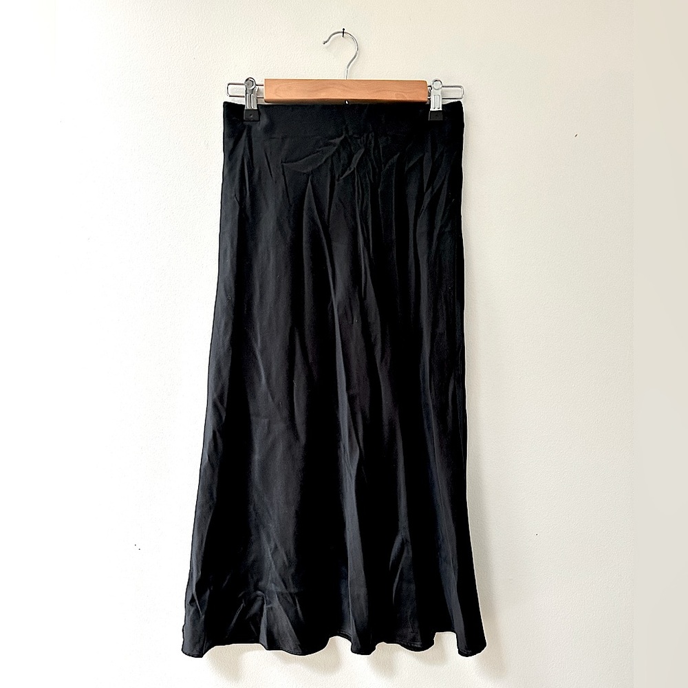 QUINCE 100% Silk Black Midi Skirt small